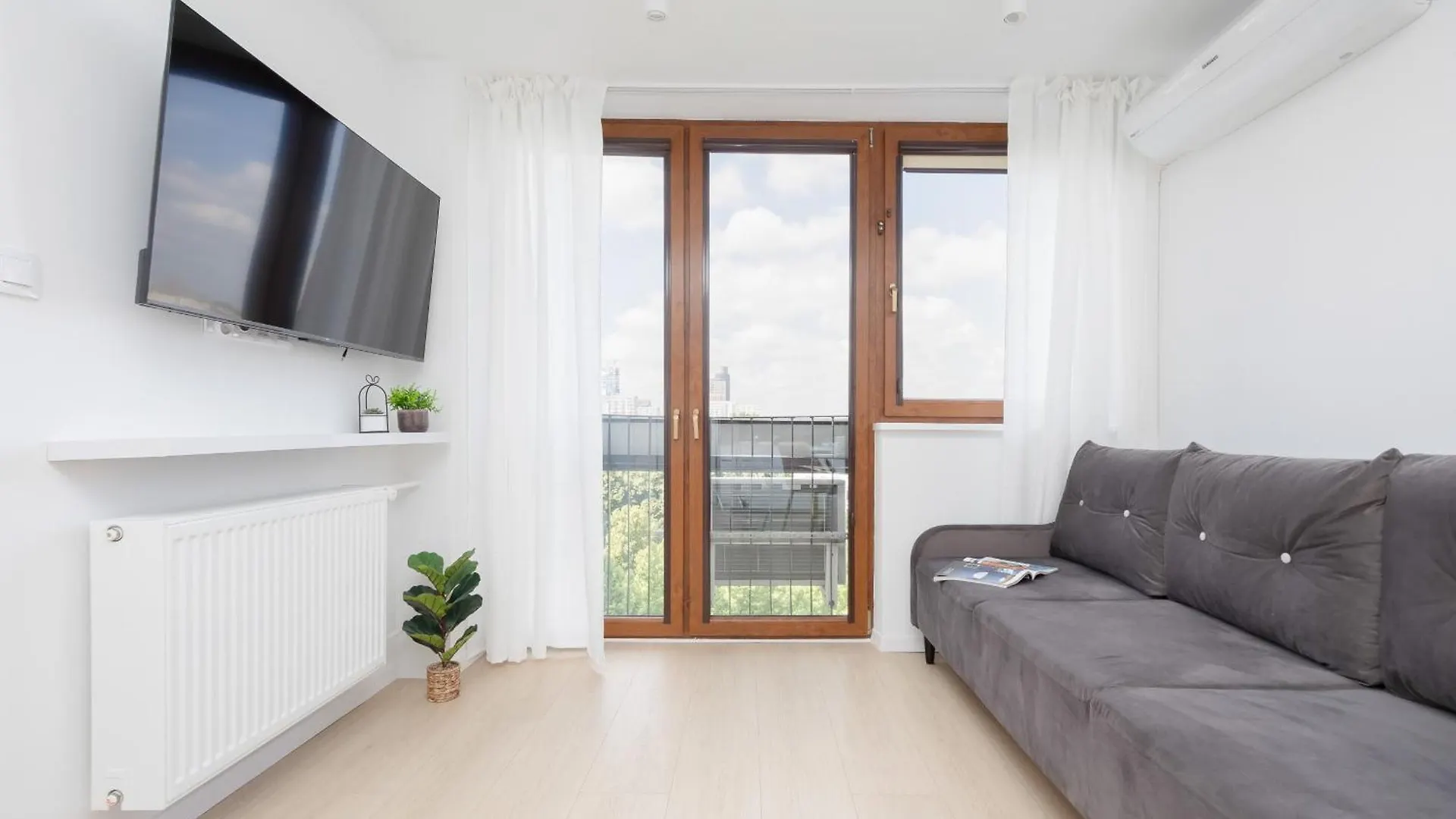 Capitol Bright Apartment In Central Warsaw By Noclegi Renters