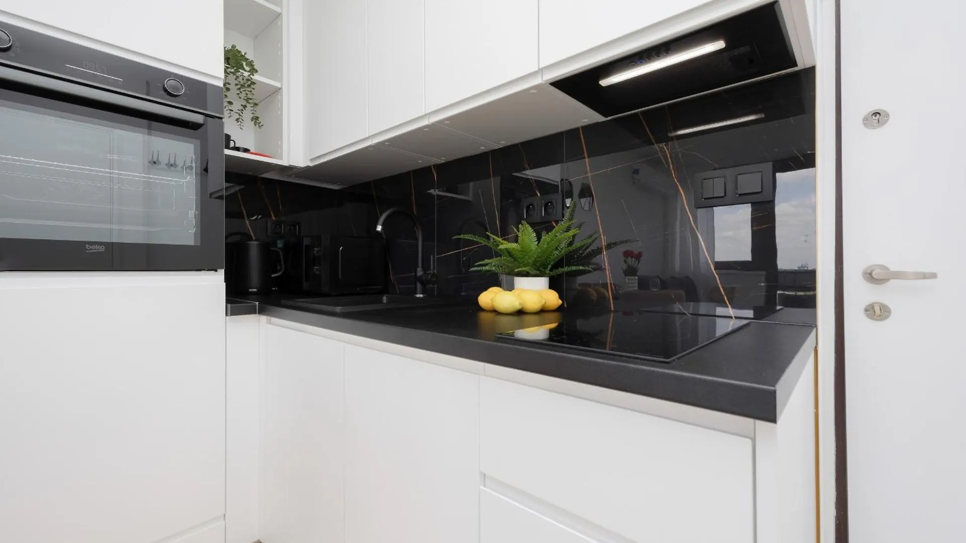Capitol Bright Apartment In Central Warsaw By Noclegi Renters